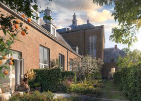 Transformatie Mariakerk Valkenswaard – groene binnentuin met nieuwe woningen tegen de kerkgevel, weelderige beplanting en bloesembomen, bewoner op terras bij avondlicht.