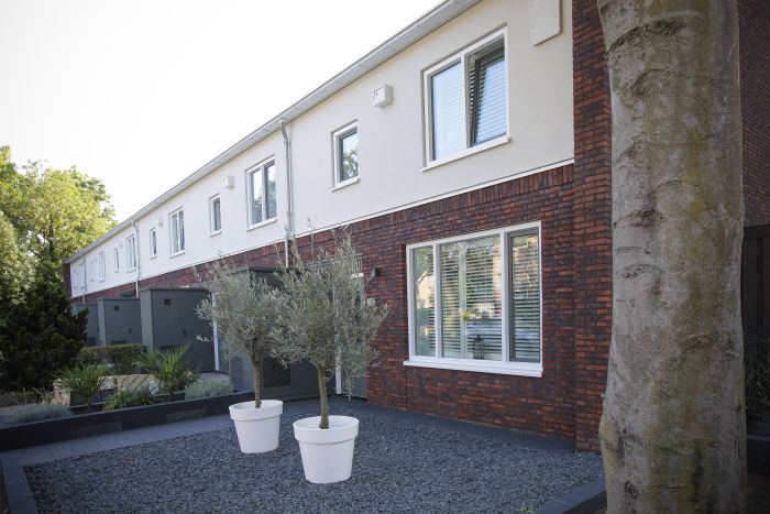 Renovatie NOM woningen in Gemert na groot onderhoud voortuin van de rijtjeswoningen